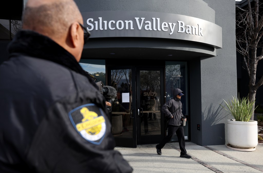 Police officer at SVB Bank branch