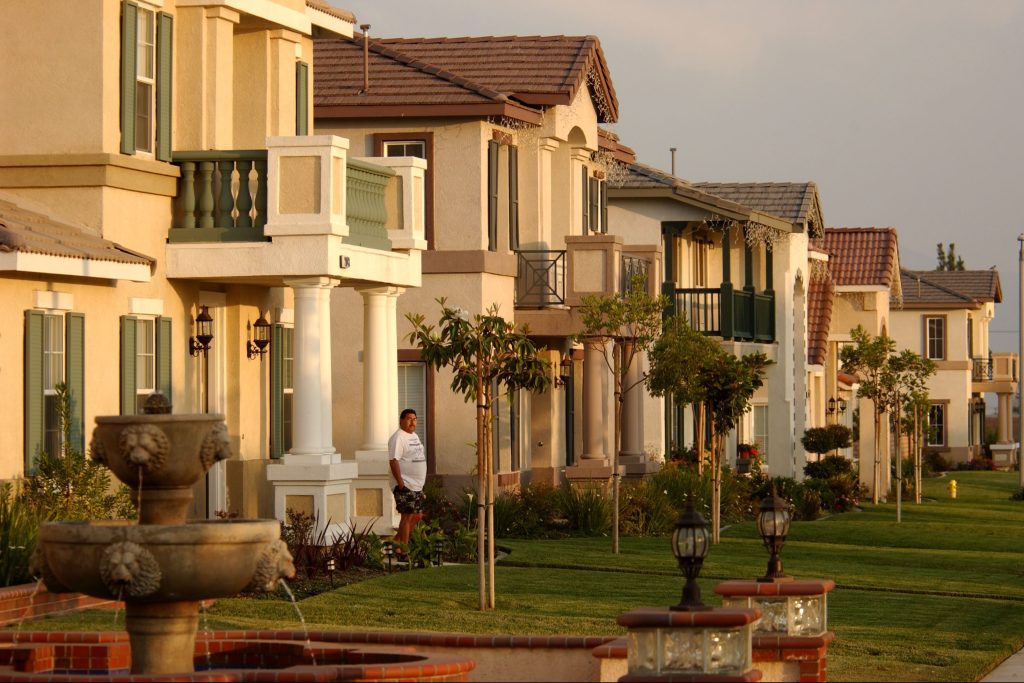 Image of a row of townhouses