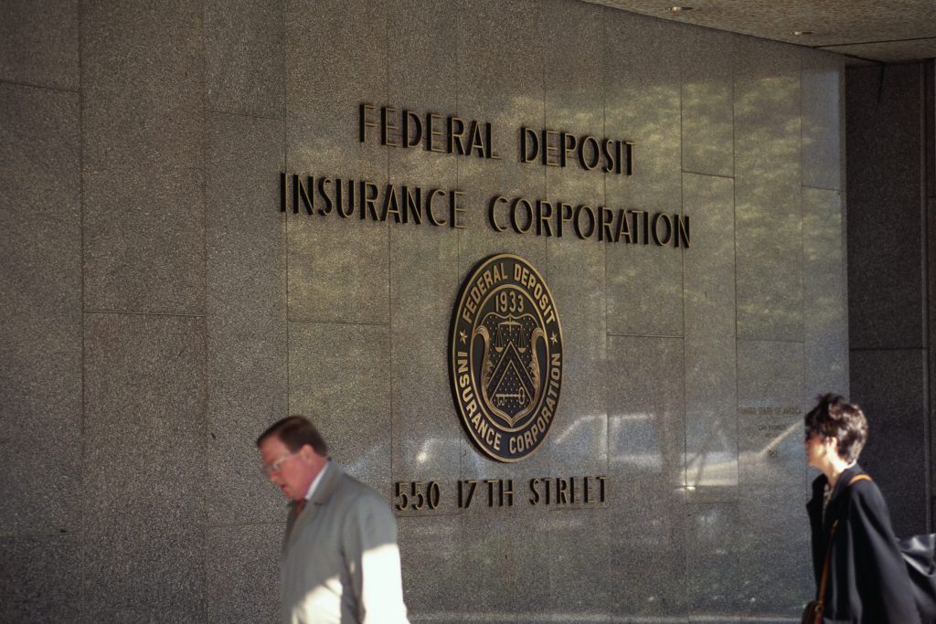 Image of the outside of the FDIC building in Washington, D.C.