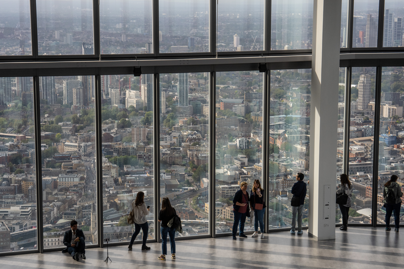 People view the London skyline from the Horizon 22 viewing area.