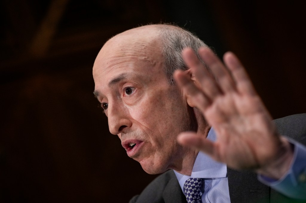 Image of SEC Chair Gary Gensler testifying before the Senate Banking Committee.